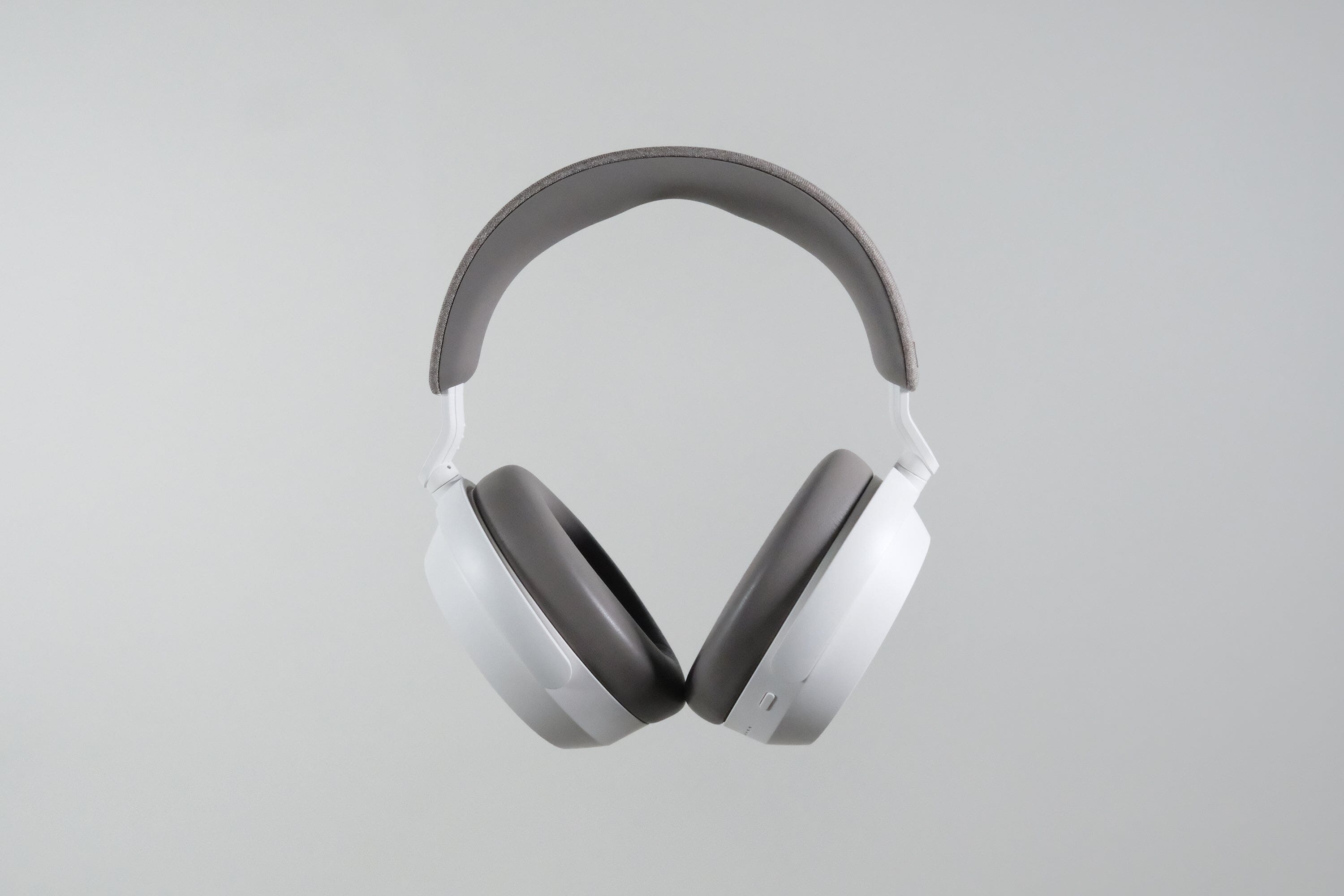 Sennheiser Momentum 4 Headphones